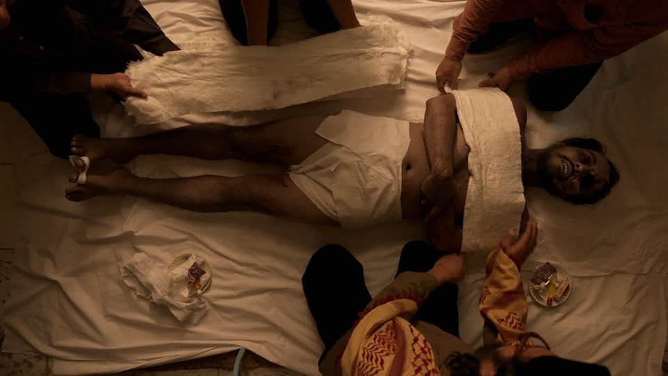 Satan's Slaves 2: Communion 8/9